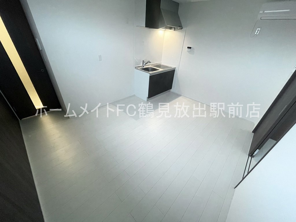 大阪市城東区諏訪１丁目のアパートの居間・リビング