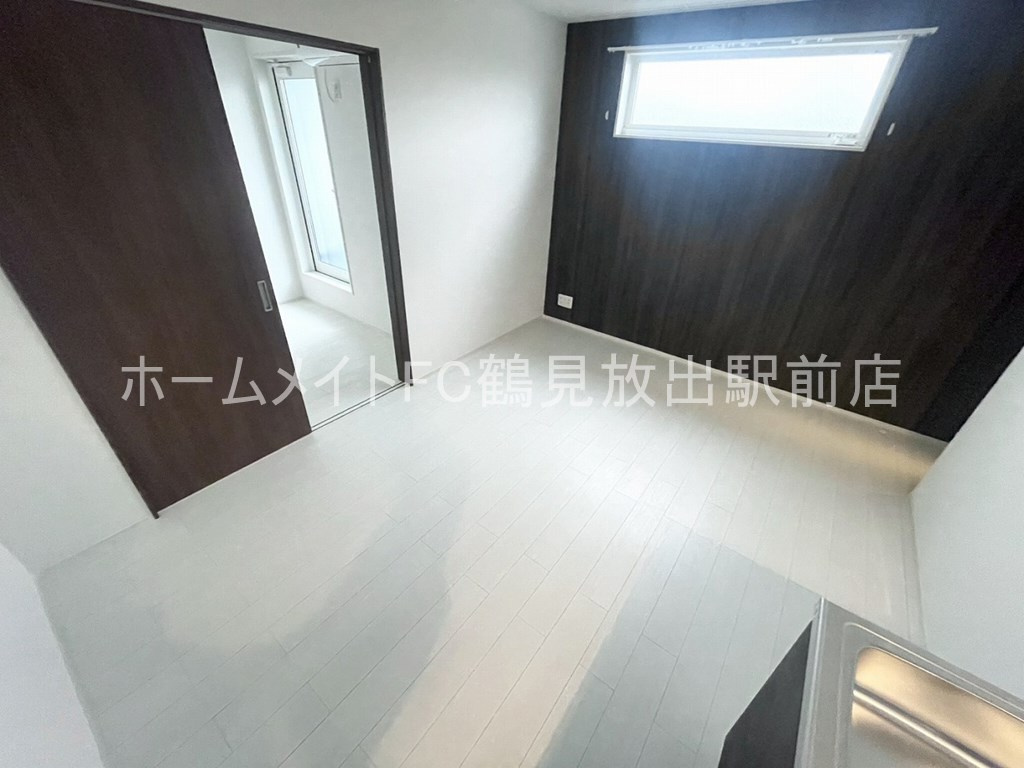 大阪市城東区諏訪１丁目のアパートの居間・リビング