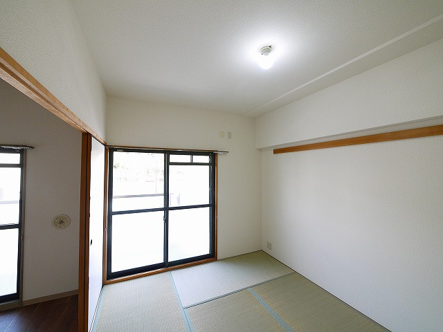 ヴェルドミール平城山の和室