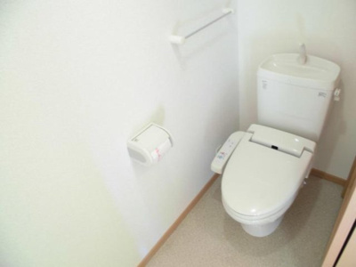 【トイレ】 | アルバーダＢ | 落ち着いた色調のトイレです