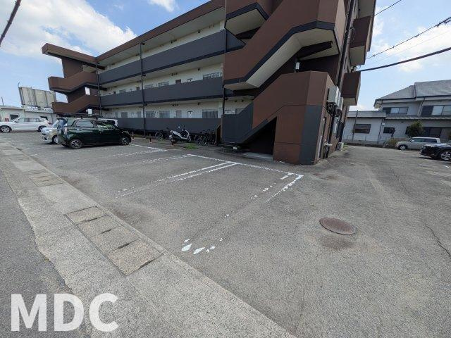 コーポフジタ　の駐車場