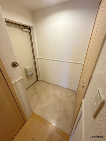 グーラテースUHYの玄関