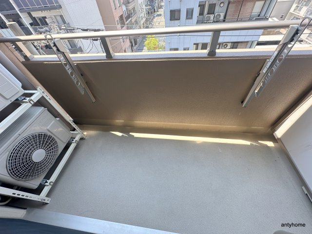 グーラテースUHYのバルコニー