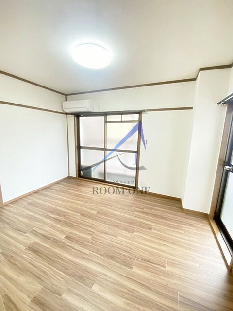 全観スカイハイツの居間・リビング|洋室のお部屋です。