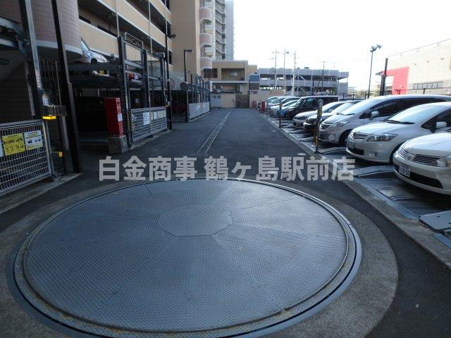 レクセルプラザ若葉の駐車場