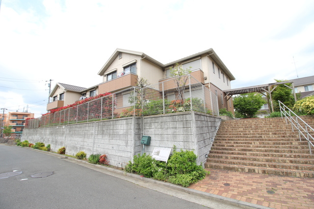 アルンディナリアCの外観