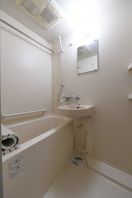 スカイコート早稲田壱番館の浴室|お風呂で日々の疲れを落としましょう