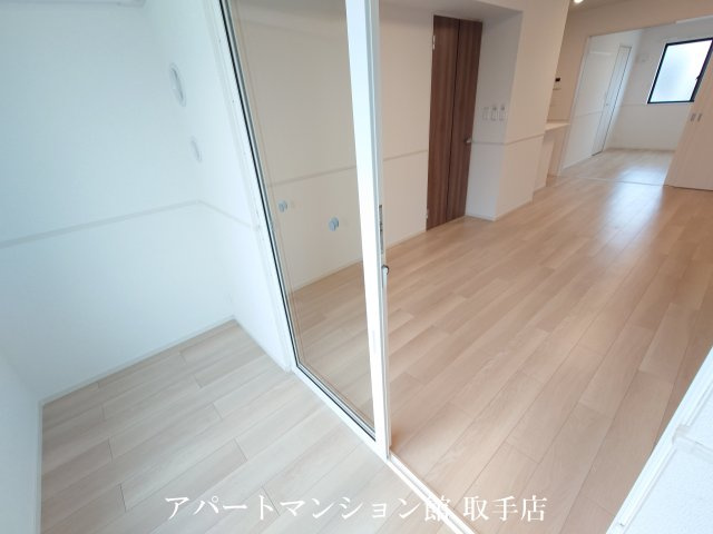 ノイエハイマートの駐車場