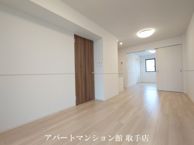ノイエハイマートのその他