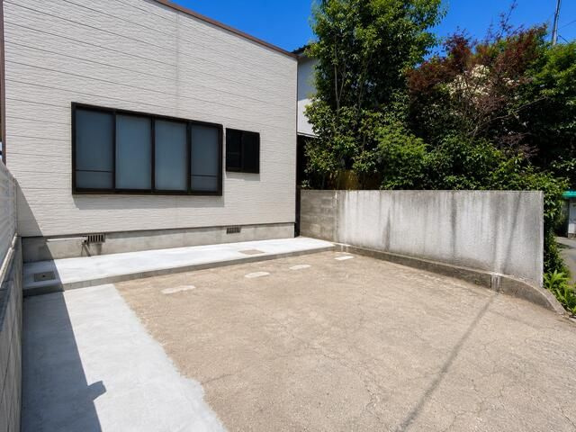西子飼戸建の駐車場