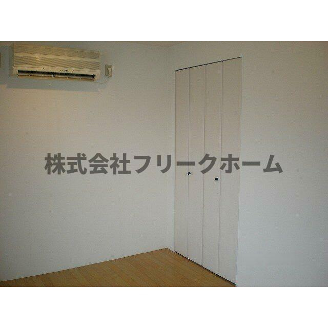 三鷹市下連雀４丁目の賃貸マンションの収納