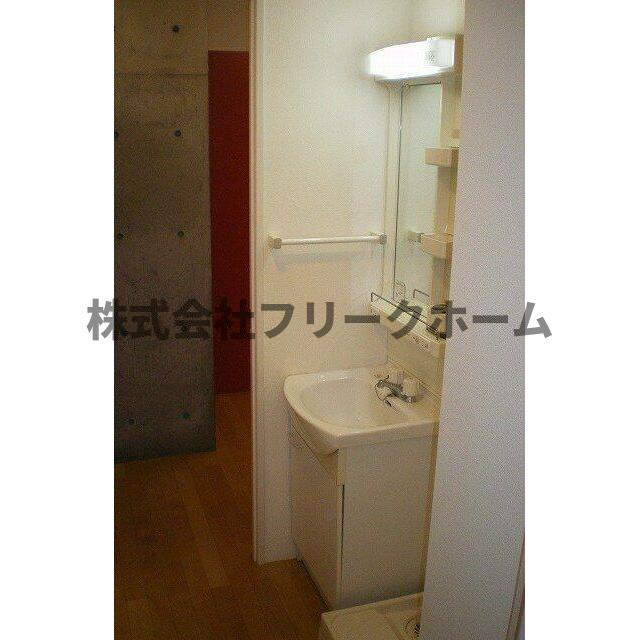三鷹市下連雀４丁目の賃貸マンションの独立洗面台