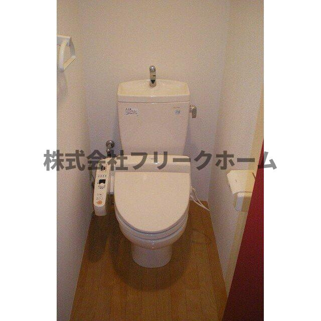 三鷹市下連雀４丁目の賃貸マンションのトイレ