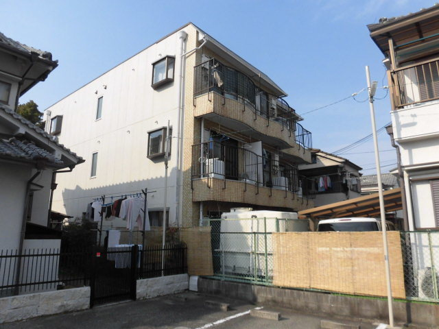 大阪市東淀川区井高野３丁目のマンション