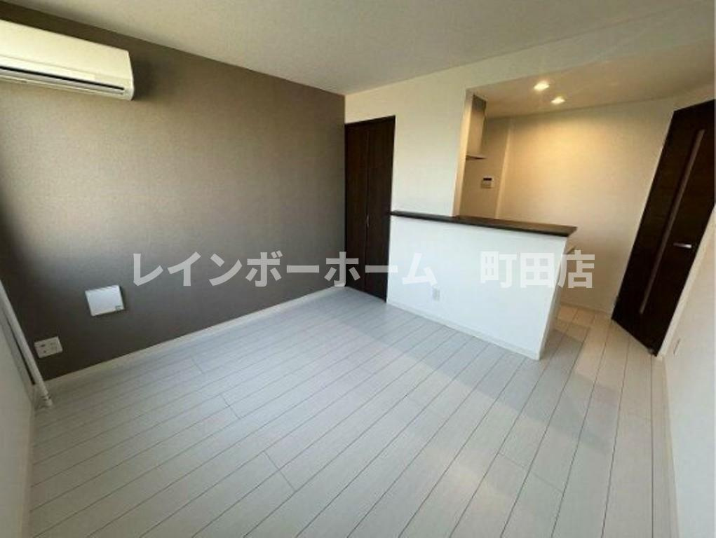 ベイルーム本厚木メゾン ※初期費用分割後払いサービス利用可能物件の居間・リビング