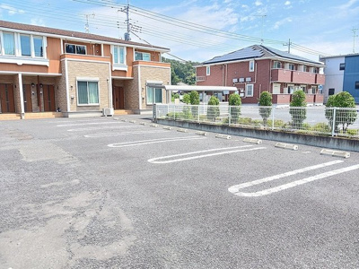 【駐車場】 | ノーブルＣ | 駐車場に車を止められます