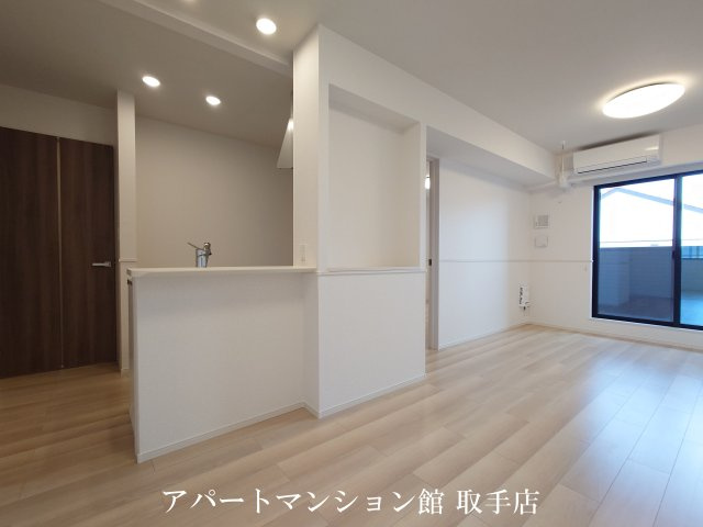 ノイエハイマートの居間・リビング