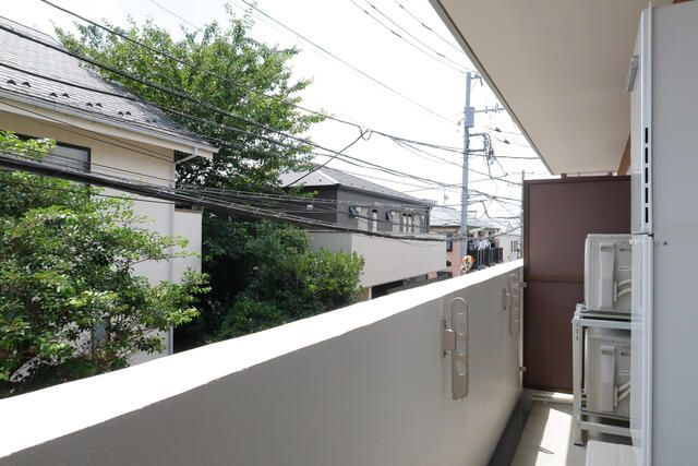 長手門テラスのバルコニー
