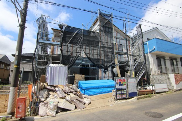【前面道路含む現地写真】 | 平塚市ふじみ野１丁目　限定１棟　新築住宅
