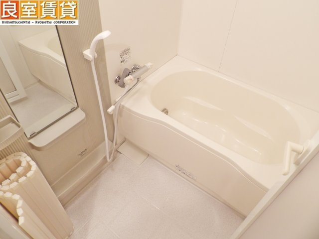 【浴室】 | フォレスト9 | ※このお写真は同物件の別のお部屋のお写真です。現状優先。