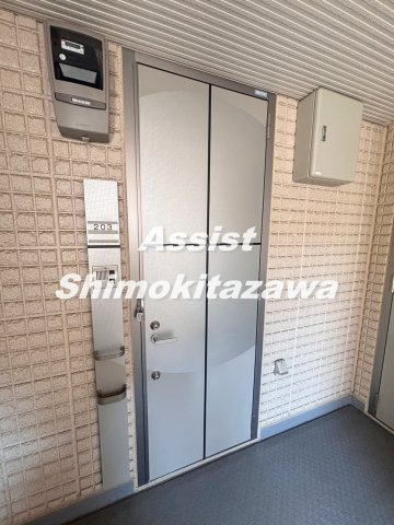 サニーメゾン上馬の玄関