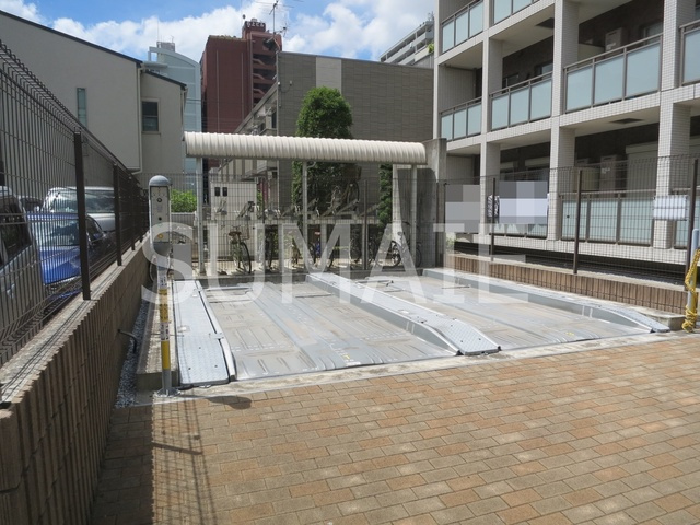 グランシャリオ篠崎の駐車場|敷地内機械式駐車場。（要確認）