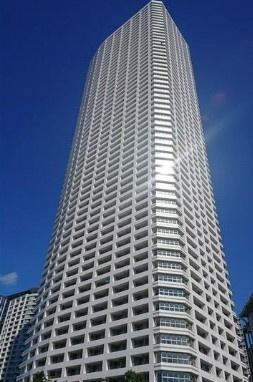 【外観】 | ザ・パークハウス西新宿タワー60 | 鉄筋コンクリート造のがっちりとした建物。