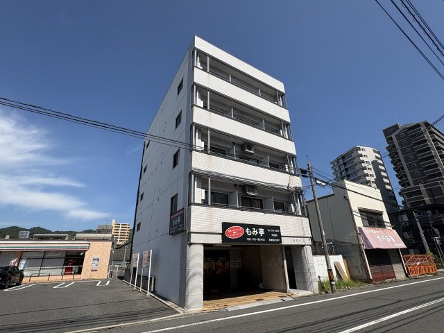 ライフプラス三篠の外観