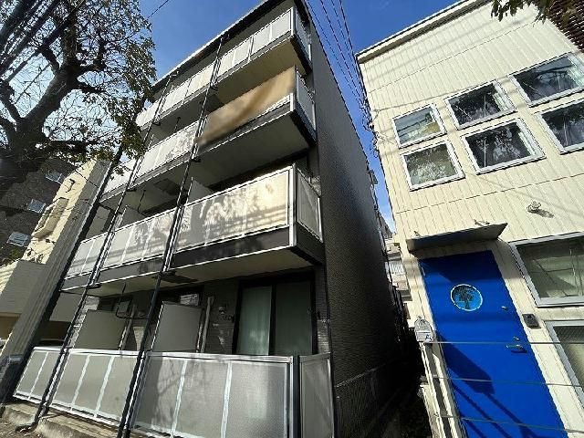 レオパレスルミエール　駒場東大の外観