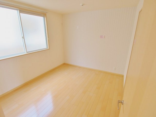 ウィングス緑井　B棟の子供部屋