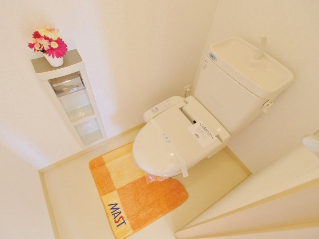 ウィングス緑井　B棟のトイレ