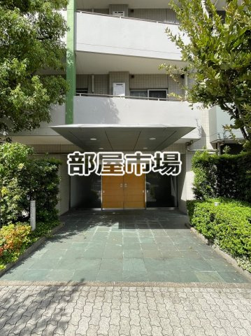 ライオンズシティ東陽町親水公園のエントランス