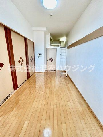 フォレステージュ江坂垂水町の居間・リビング