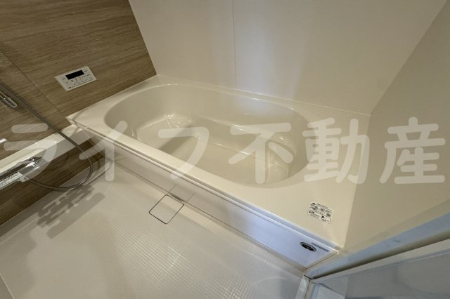 エクシードⅡの浴室|落ち着いた空間のお風呂です