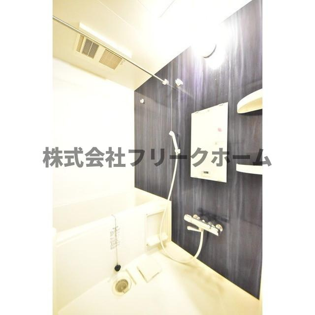 武蔵野市中町１丁目の賃貸マンションの浴室
