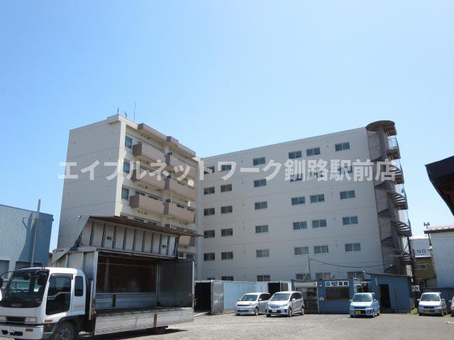 仲浜ハイツの外観
