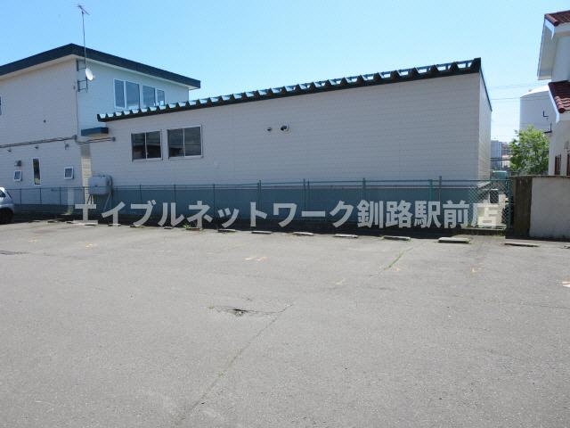 仲浜ハイツの駐車場