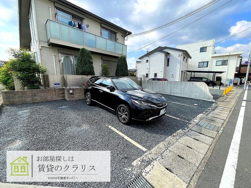 シャーメゾン栄Ⅱの駐車場