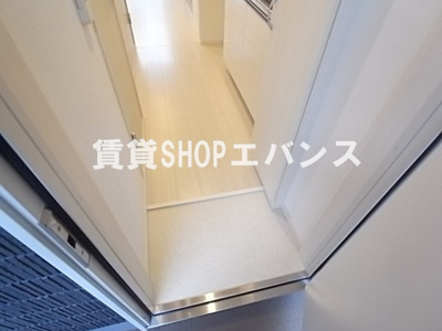 【玄関】 | リブリ・津田沼Ⅱ | 明るい玄関です