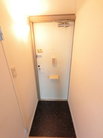 【玄関】 | レオパレスみどり野　B