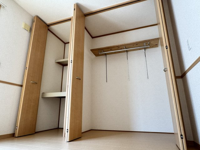 パークサイド渋川Aの収納