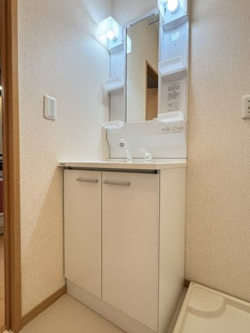 パークサイド渋川Aの洗面所