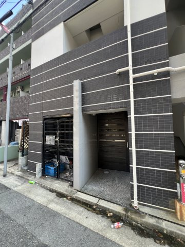 Grandi京都のエントランス