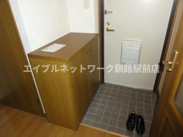 レジデンス寿の玄関