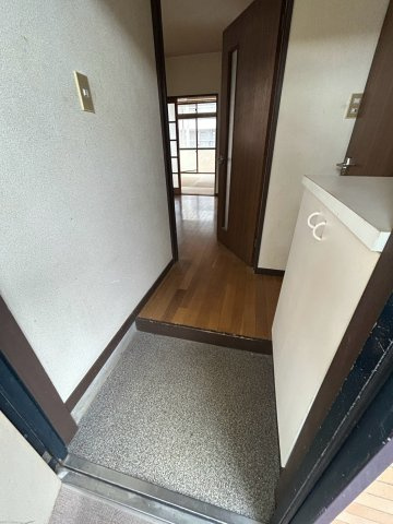 ソレイユ綾瀬の玄関