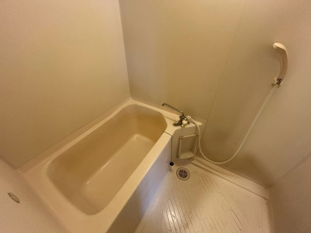 ソレイユ綾瀬の浴室