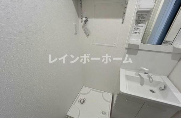 ベルサイズフラット鶴瀬の独立洗面台