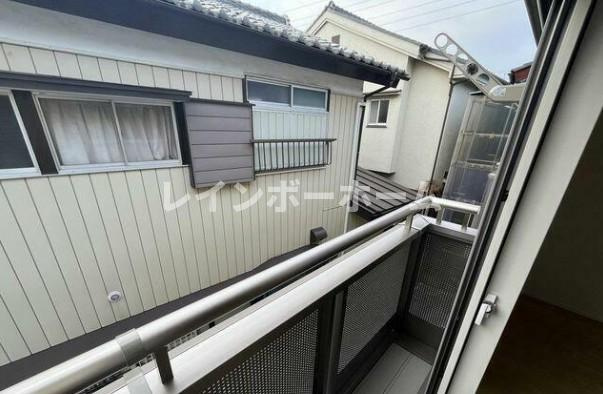 ベルサイズフラット鶴瀬のバルコニー