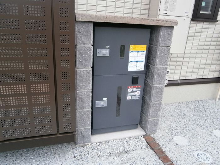 ハイヒルズ城野のロビー