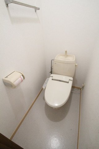 エーデルハイムのトイレ|落ち着いたトイレです